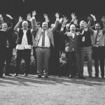 photo de groupe consistant de tous les hommes