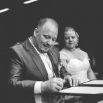signature du registre par le marié