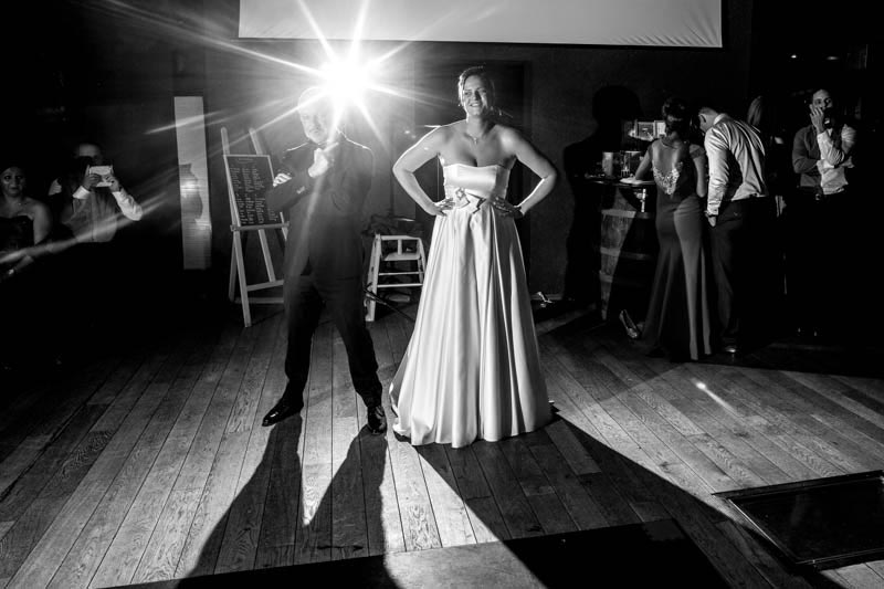 la première danse avec la mariée et son papa