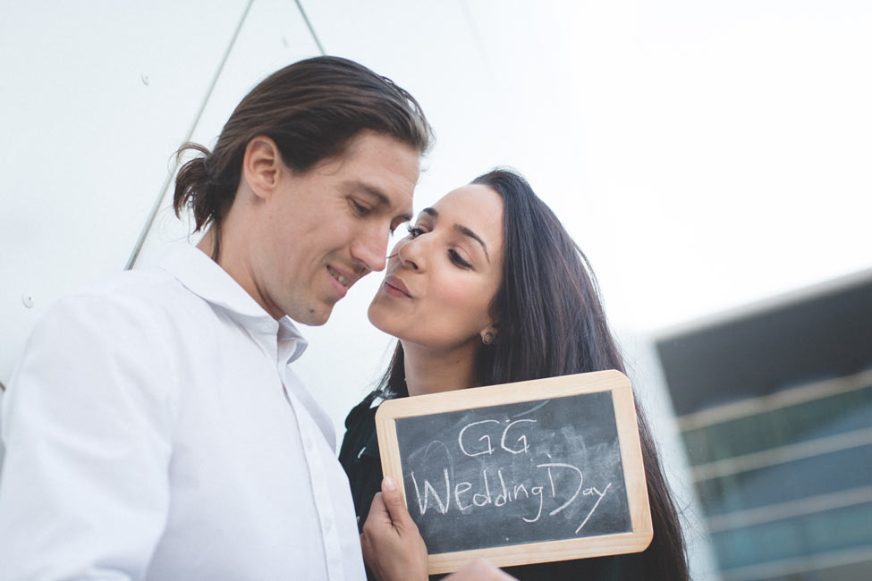 jeune fille provoquant son amoureux