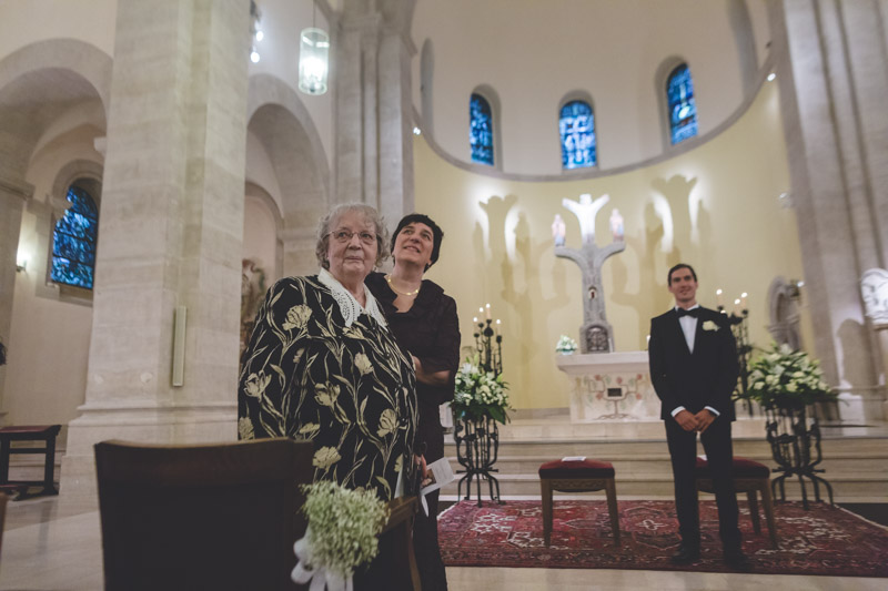 groom waits for his future wife