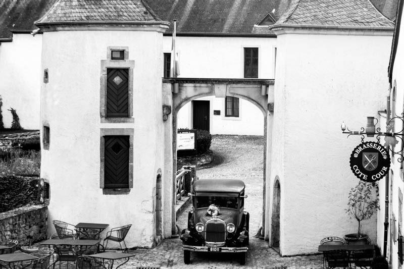 39 arrivée des mariés au chateau de bourlingster