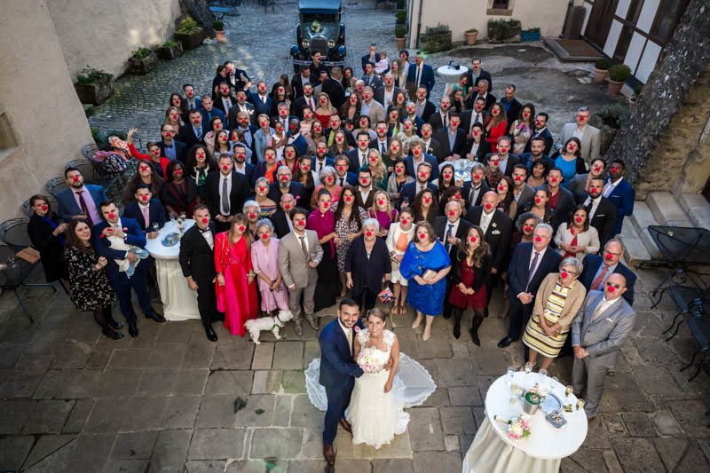 44 photo de groupe avec un nez rouge