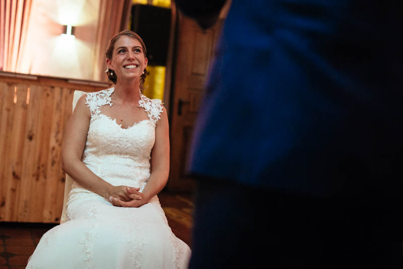 61 la mariée émue par le discours