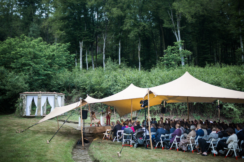 c&eacute;r&eacute;monie laique avec tonnelle