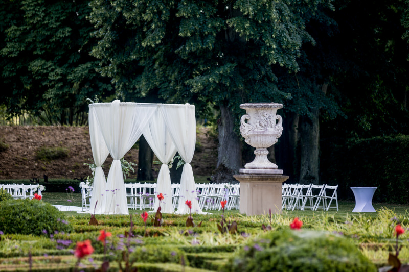d&eacute;roulement d'une c&eacute;r&eacute;monie laique &agrave; l'orangerie de mondorf