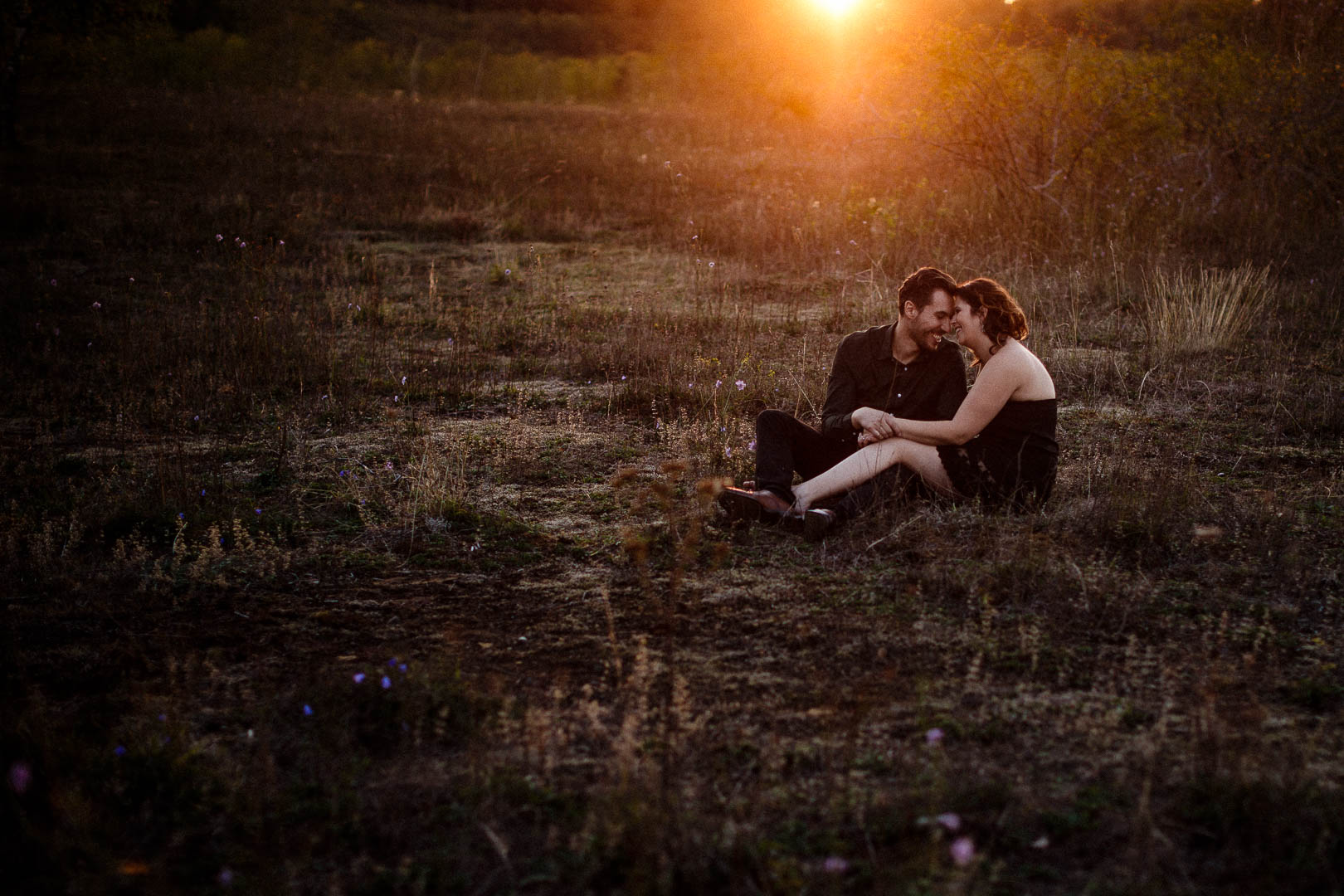 couple au soleil couchant pres de dudelange